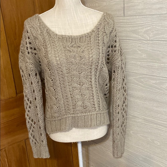 Free People Sweaters - Free People Tan Cable Knit Scoop Neck Sweater. Size S